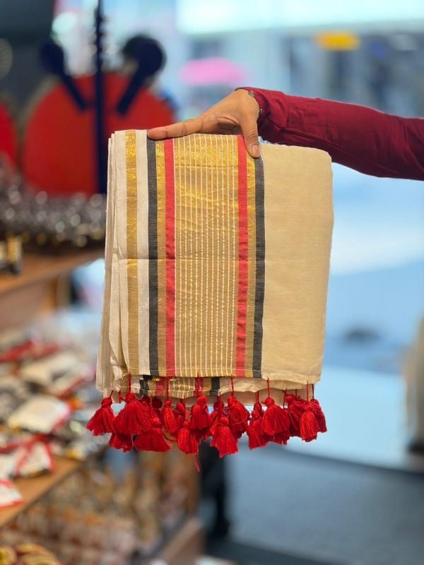 Kasavu, Black and Red Soft Mulcotton saree(6 Meters)