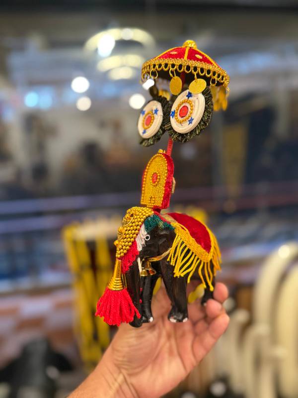 4 inch pooram with Aana chamayam