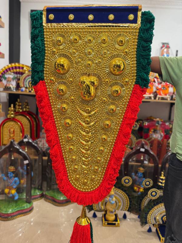 4.5 feet fancy netipattam