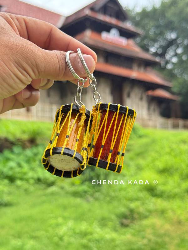 Brown yellow chenda miniature