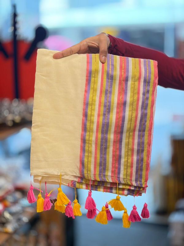 Multi Colour Border Soft mulcotton saree(6 Meters)