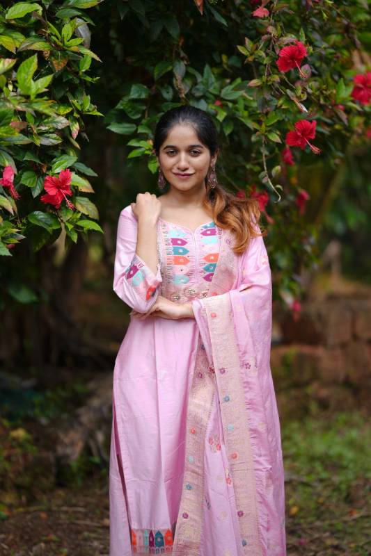 Chanderi Silk Kurti Pent With Jacquard Duapatta