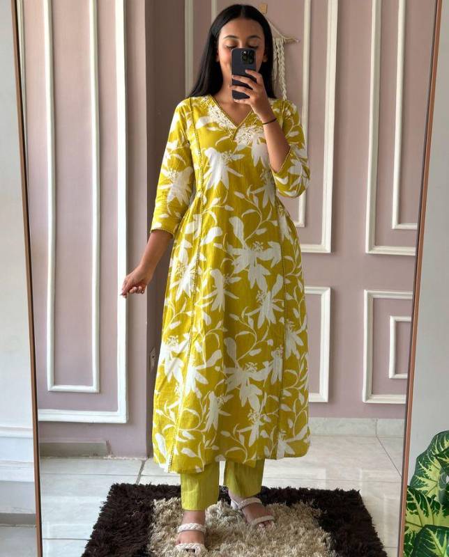 Abstract Floral Cotton Kurti Set with Handwork and Side Pleats
