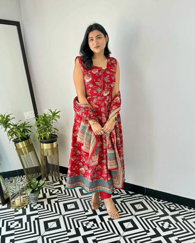 Beautiful cotton fabric Indo Western with embroidery work with shrug tussle