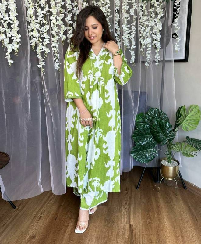 Easy Breezy Rayon Co-ord Set - Kurti and Pant (V-Neck, Printed Design)