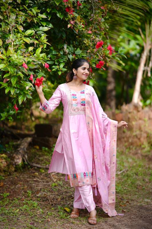 Chanderi Silk Kurti Pent With Jacquard Duapatta