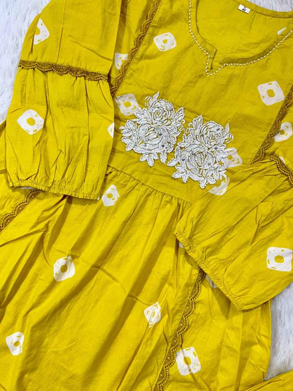 Stylish Bandage Discharge Print Long Slit Cotton Kurta Pant Set