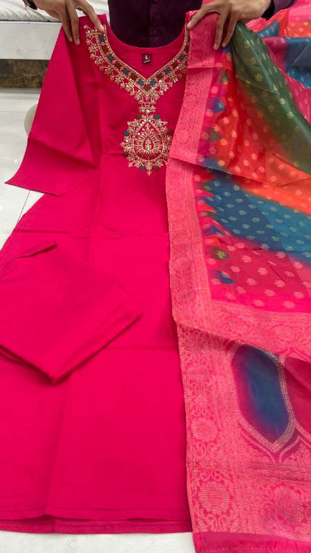Rani Pink Dioamond Silk Kurti Pent With Jacquard Dupatta
