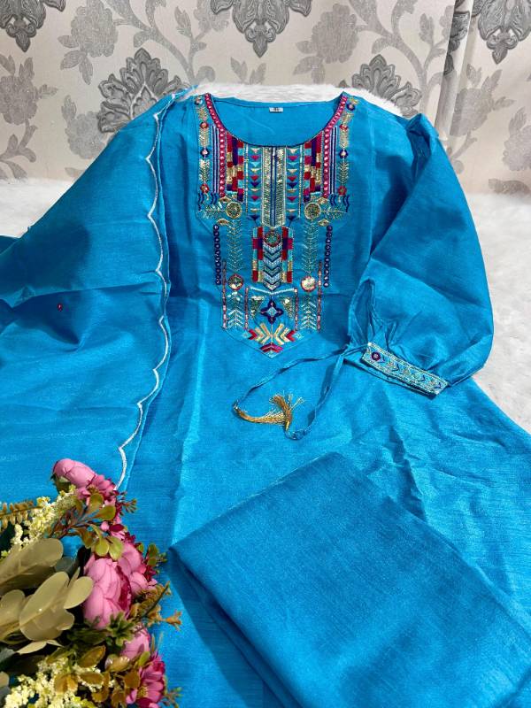 Luxurious Heavy Bangalore Chanderi Kurti Set with Embroidered Dupatta & Tassel Detailing