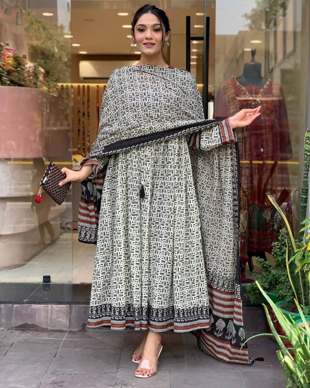 Cotton 60-60 Suit Cum Gown Set Matching Dupatta And Pant