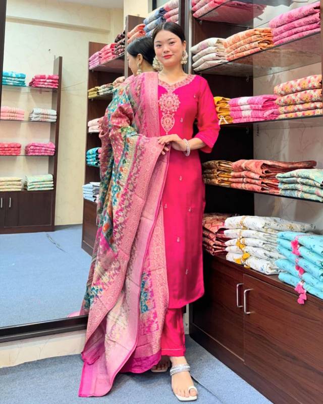 Rani Pink Dioamond Silk Kurti Pent With Jacquard Dupatta