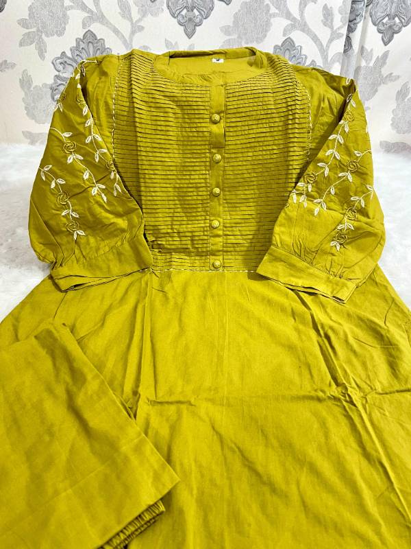 Big Size Special: Cotton Kurti Pant Set with Embroidery & Pintex Detailing