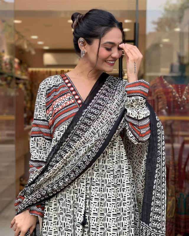 Cotton 60-60 Suit Cum Gown Set Matching Dupatta And Pant
