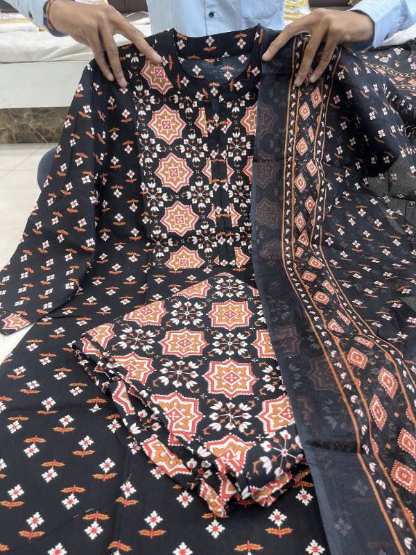 Summer-Ready Patola Print Cotton Kurta Set with Kantha Work