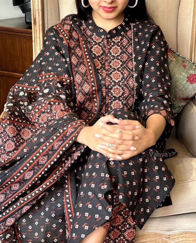 Summer-Ready Patola Print Cotton Kurta Set with Kantha Work