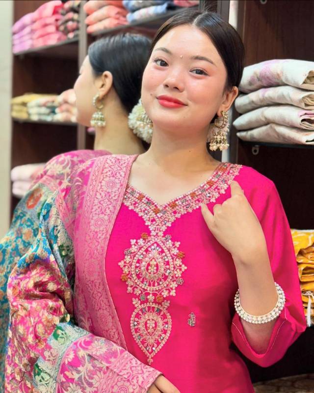 Rani Pink Dioamond Silk Kurti Pent With Jacquard Dupatta