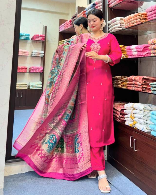 Rani Pink Dioamond Silk Kurti Pent With Jacquard Dupatta