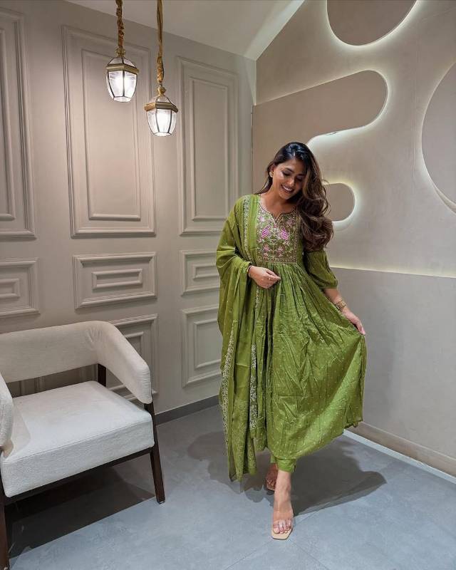 Beautiful Mul Cotton 3-Piece Suit Set - Kurti, Pant & Dupatta