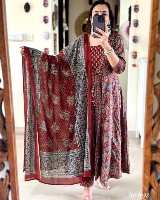 New Arrival: Cotton 60x60 Shrug-Style Kurti Set with Block Print Dupatta