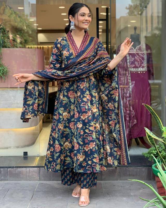 Jaipuri Cotton A Line Cut Kurti Pent With Dupatta