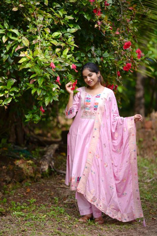 Chanderi Silk Kurti Pent With Jacquard Duapatta