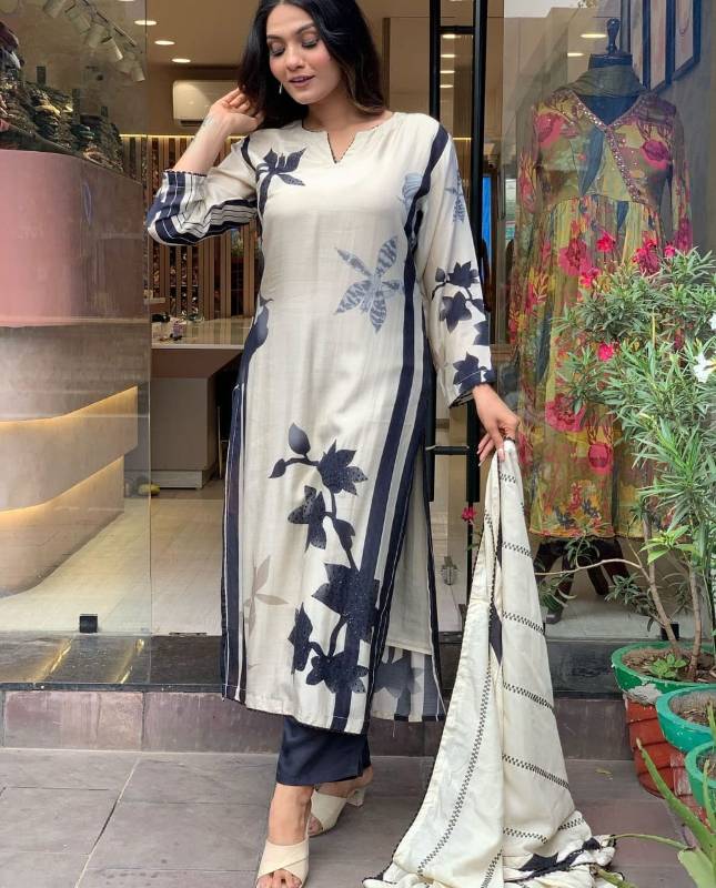 Featuring Fully Elegant Pure Muslin Kurti Pent With Dupatta