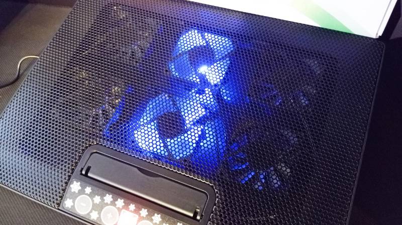 M8-3250 Laptop Cooler