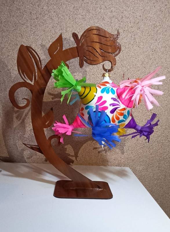 BASE DE TULIPAN CON PIÑATA DE COLORES