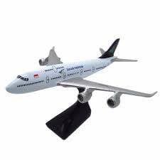 Miniatur Pesawat Kayu