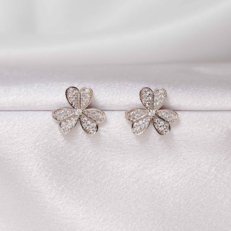 Silver Flora Stud | ST101
