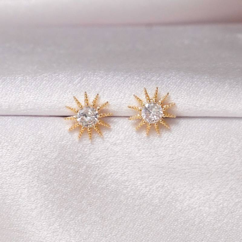 Golden Sunny White Stone | ST102