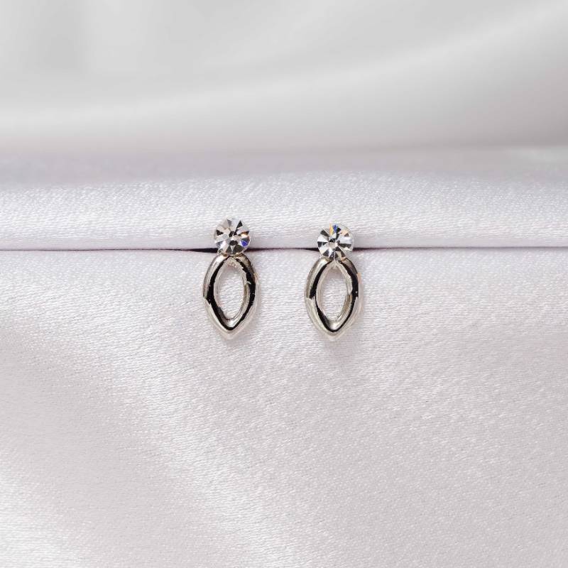 Silver Single Petal with White stone | UF203