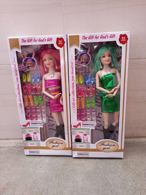 215 DOLLS