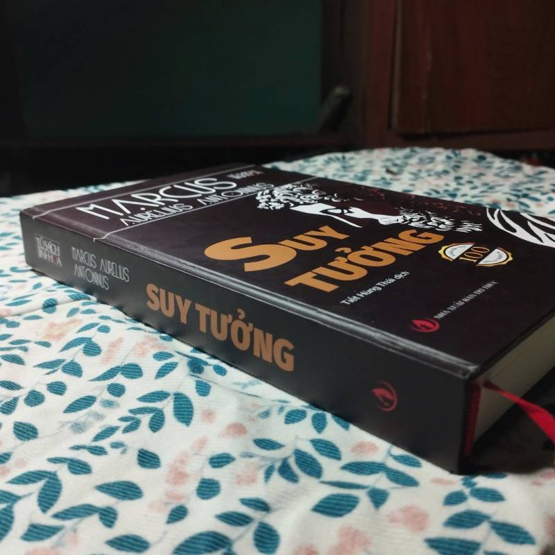 SUY TƯỞNG BÌA CỨNG