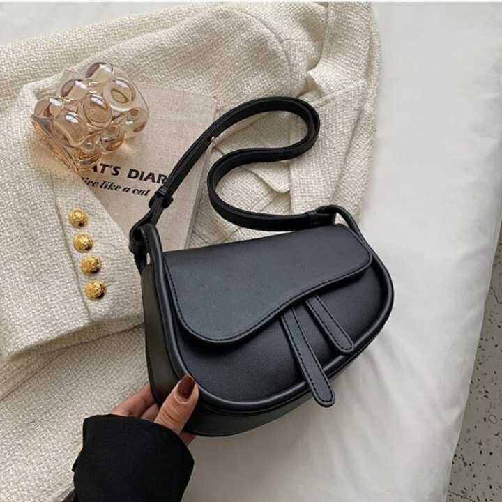 Tas Selempang Wanita