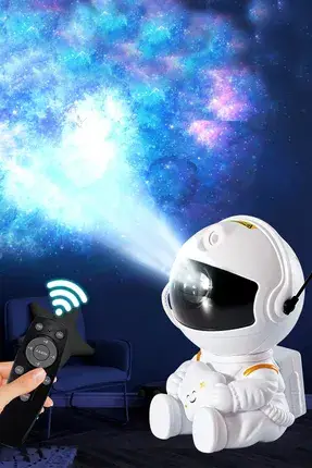 Uzay Efekti Veren Küçük Astronot