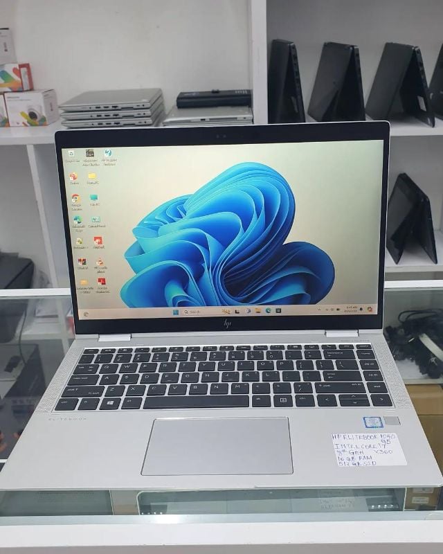 Hp EliteBook 1040 
G5