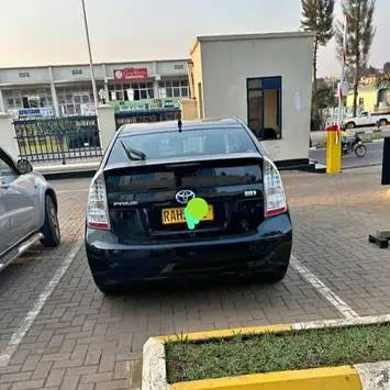 TOYOTA PRIUS 2010
