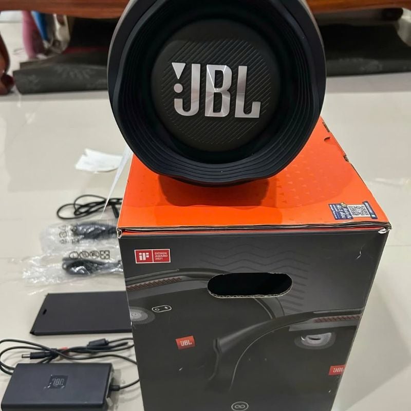 JBL Boombox 2