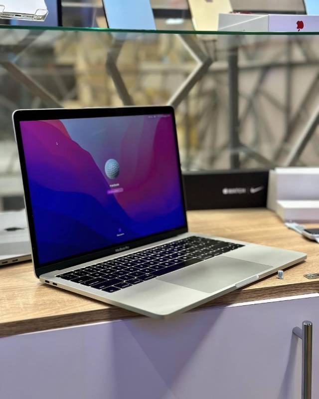 Macbook pro 2017 b