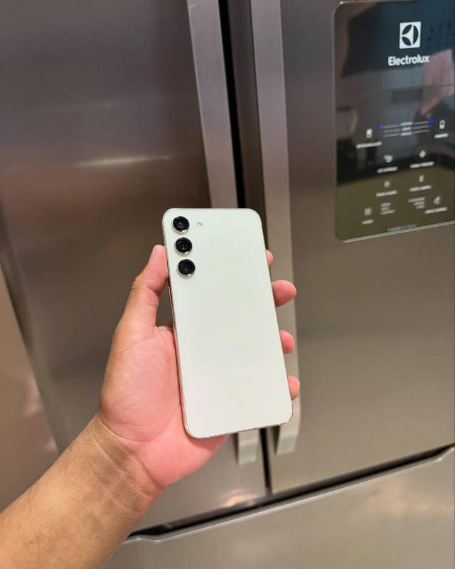 SAMUSUNG S23 PLUS