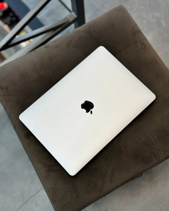 Macbook pro 2020 c
