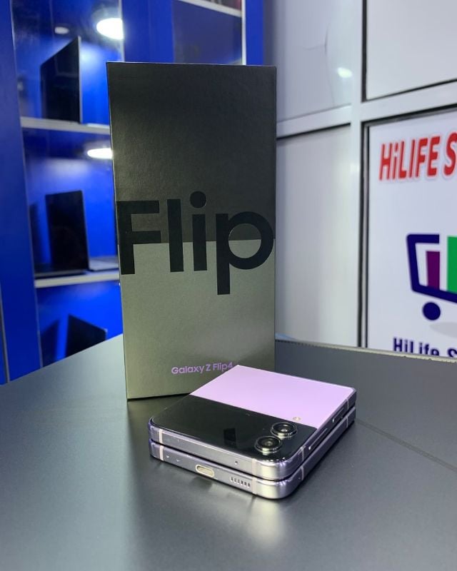 SAMSUNG Z FLIP 4