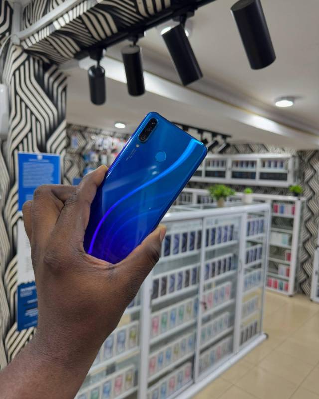 HUAWEI P30