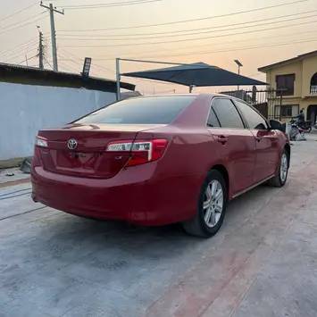 TOYOTA CAMRY 2012