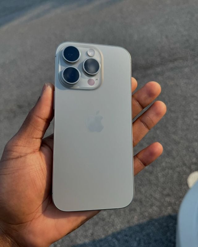 IPHONW 16 PRO