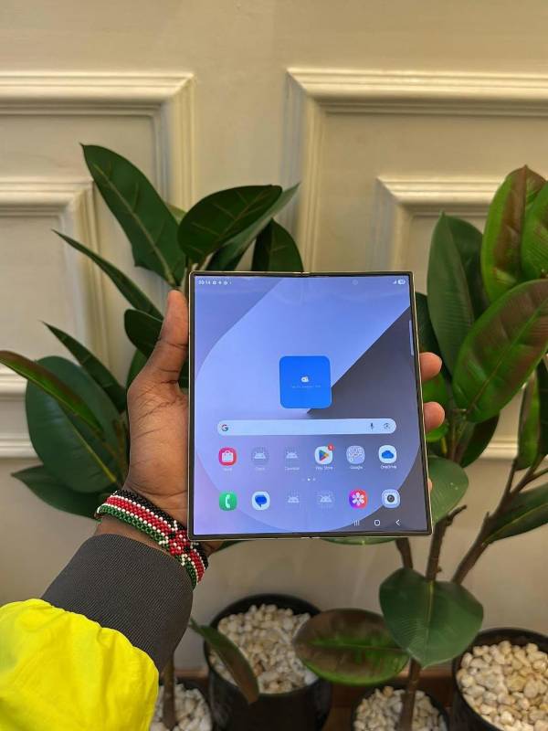 SAMSUNG Z Fold 6