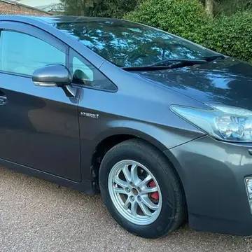 TOYOTA PRIUS 2011