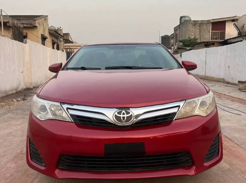 TOYOTA CAMRY 2012