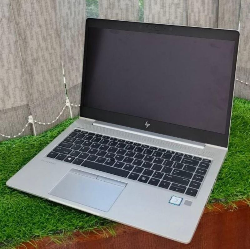 Hp EliteBook 830 G5 8th gen